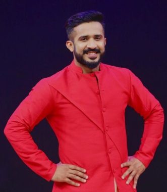 Anchor Ravi