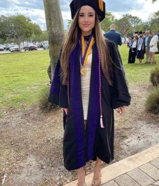Angie Varona Education