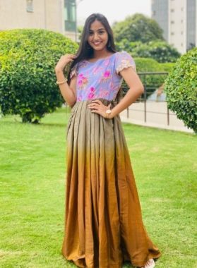 Pranavi Manukonda Height