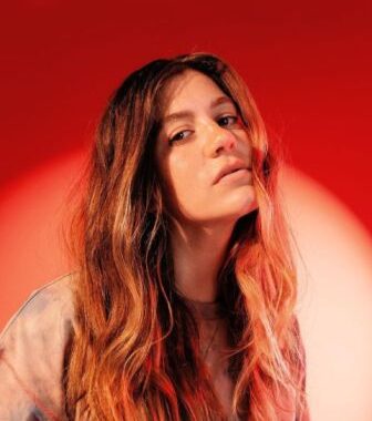 Laura Dreyfuss Age