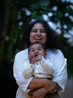 Dr. Mukesh Sharda with her daughter