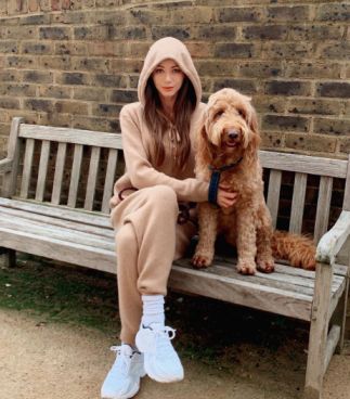 Eleanor Calder Bio