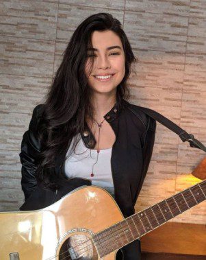 Larissa Liveir Bio