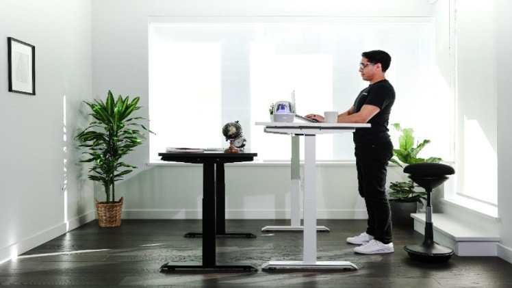 Top 5 Tips to Increase Your Success When Shifting to a Sit Stand Lifestyle1