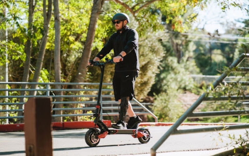 How Many Miles Can an Electric Scooter Go On One Chargev
