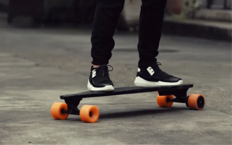 How Do You Choose the Right Electric Skatebo